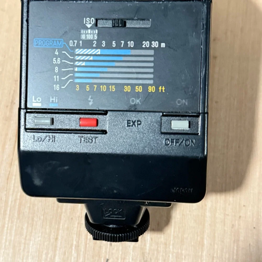 Minolta Maxxum 2800 AF Flash Turns On “UNTESTED”Preowned Read Description Below!